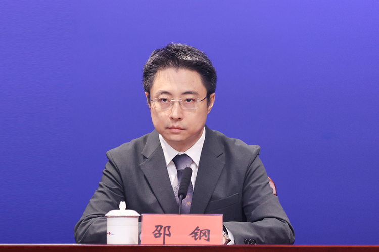 深圳市科技创新局副局长 邵钢.jpg